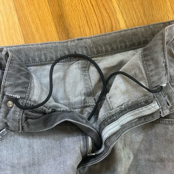 Urban Outfitters BDG Unique Grey High-Waisted Jeans - Picture 7 of 7